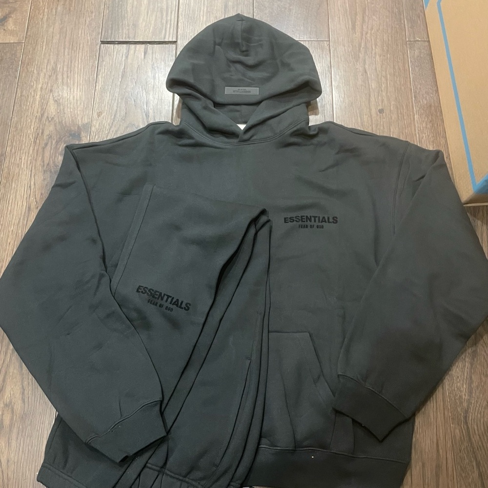 Essentials fear of God black set ￼